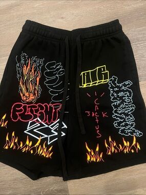 Men’s size Large Graphic Flame Print Black Shorts